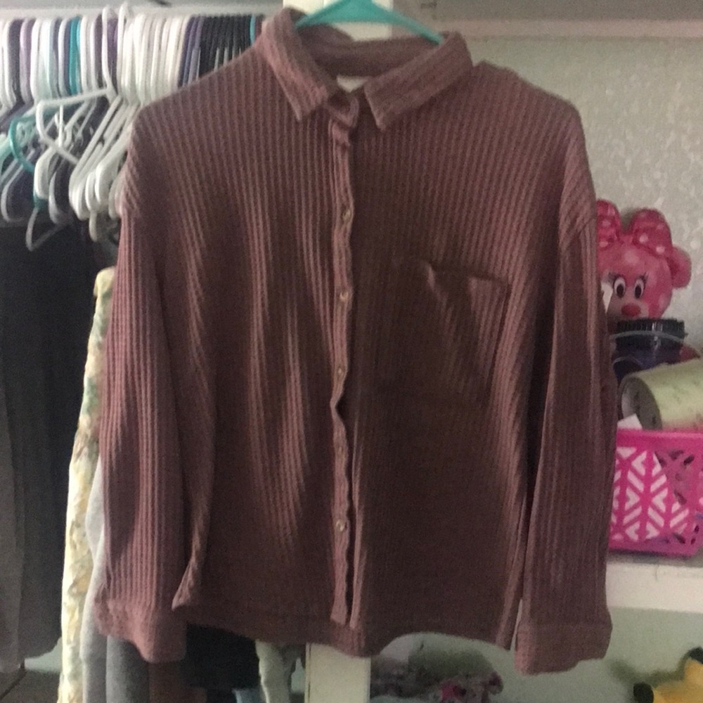 Passport size M top button down